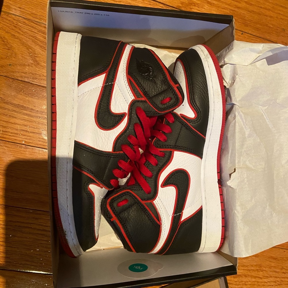 Jordan 1 blood lines